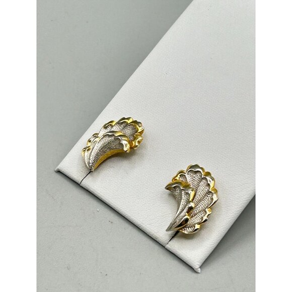 Vintage Two Tone Clip On Earrings Folded Leaf Design Elegant Detailed Clipons - Picture 4 of 7